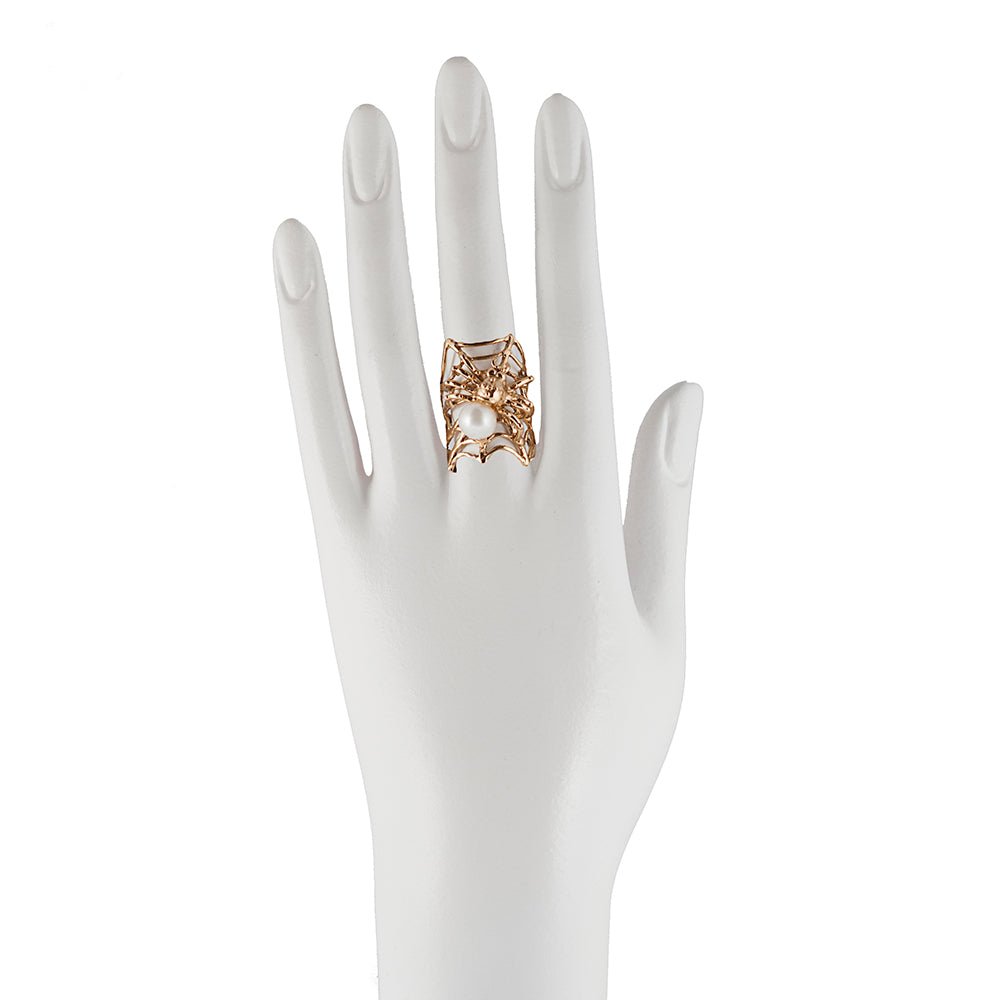 Web and spider bronze ring with pearl - Bernard Delettrez |
