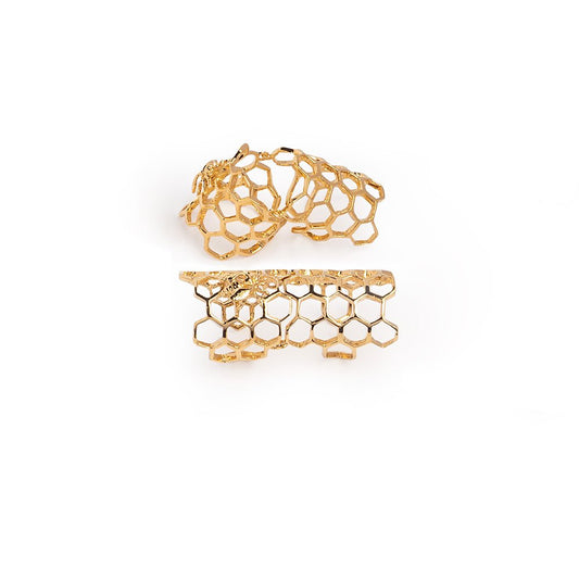 Bronze articulated honey comb ring with bee - Bernard Delettrez | rings