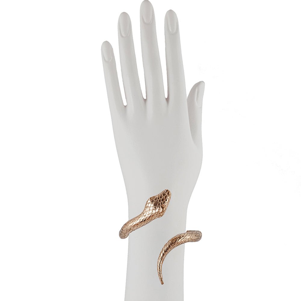 Short snake bronze cuff bracelet - Bernard Delettrez | bracelets